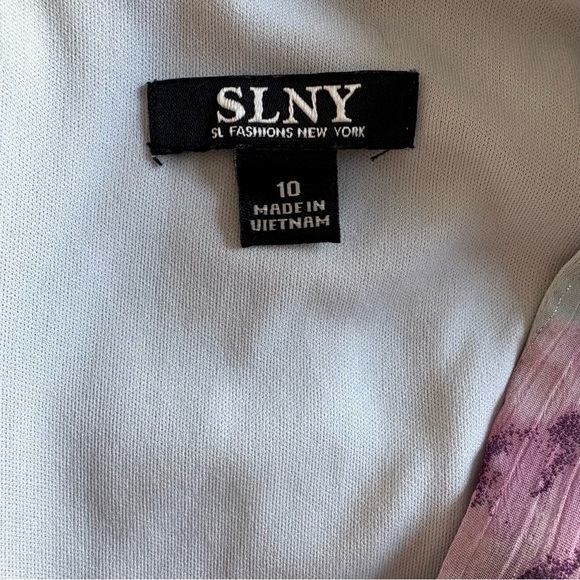 SLNY Floral Evening Maxi Tiered Hem V-Neck Short Sleeve Wrap Style Dress - Picture 3 of 17